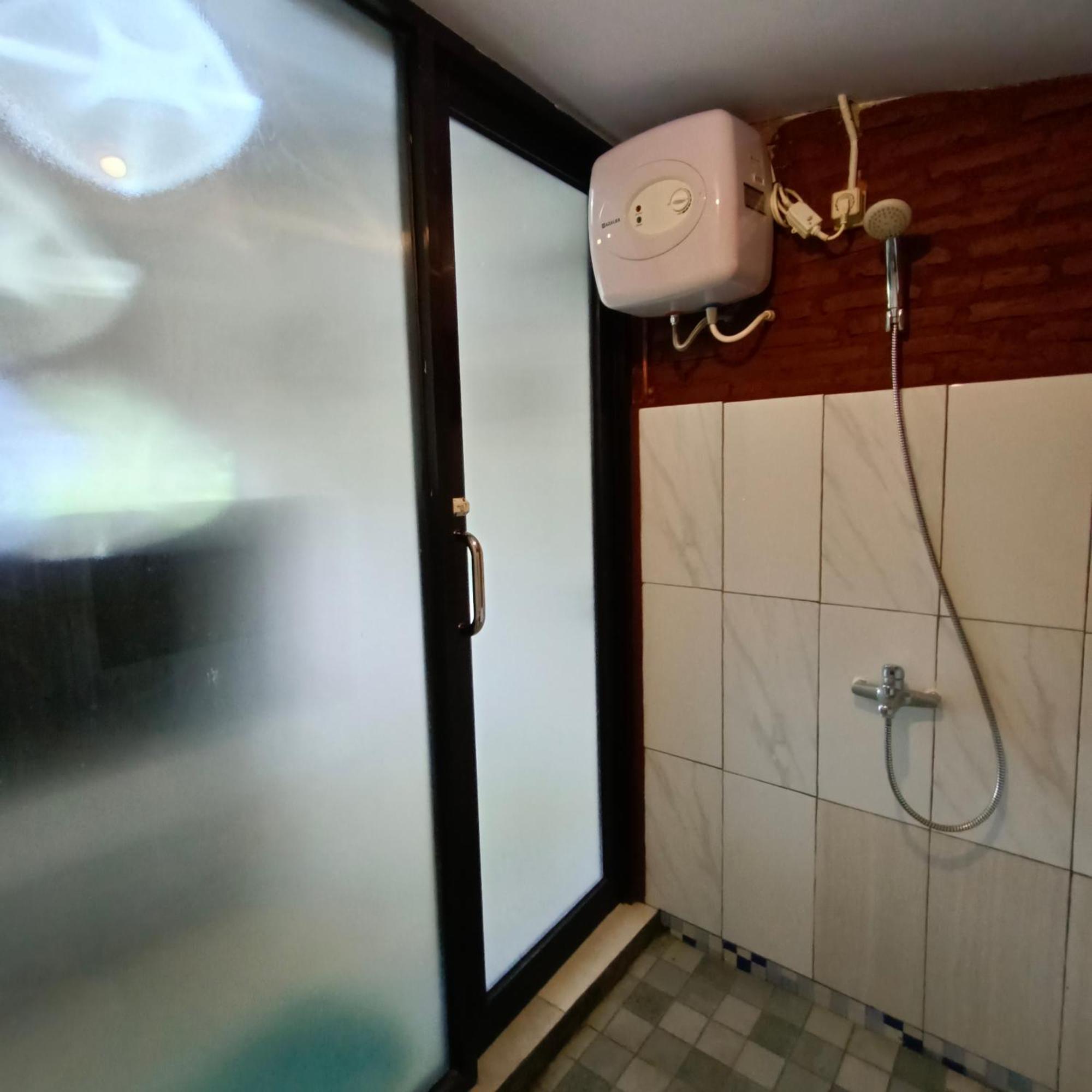Omah Singo Stay & Resto Yogyakarta Bantul Exterior photo